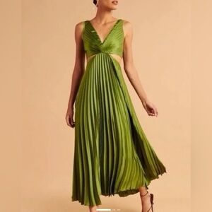 NWT Abercrombie & Fitch Green Pleated Cut Out Maxi sz Large